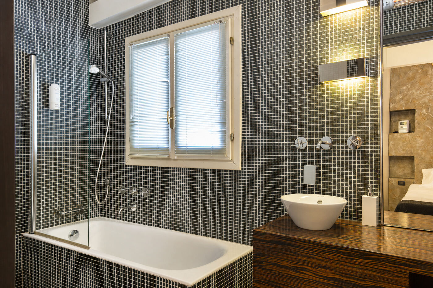 Il bagno della singola, con vasca